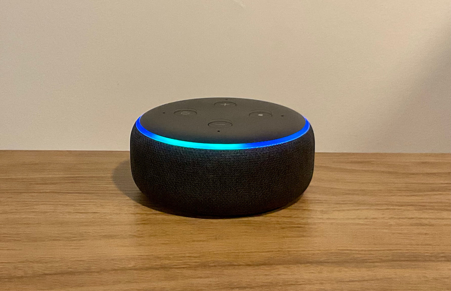Echo Dot (3rd gen) - Smart speaker with Alexa – Smart and Cosy
